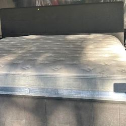 King Size Bed With Head Board & Frame 
