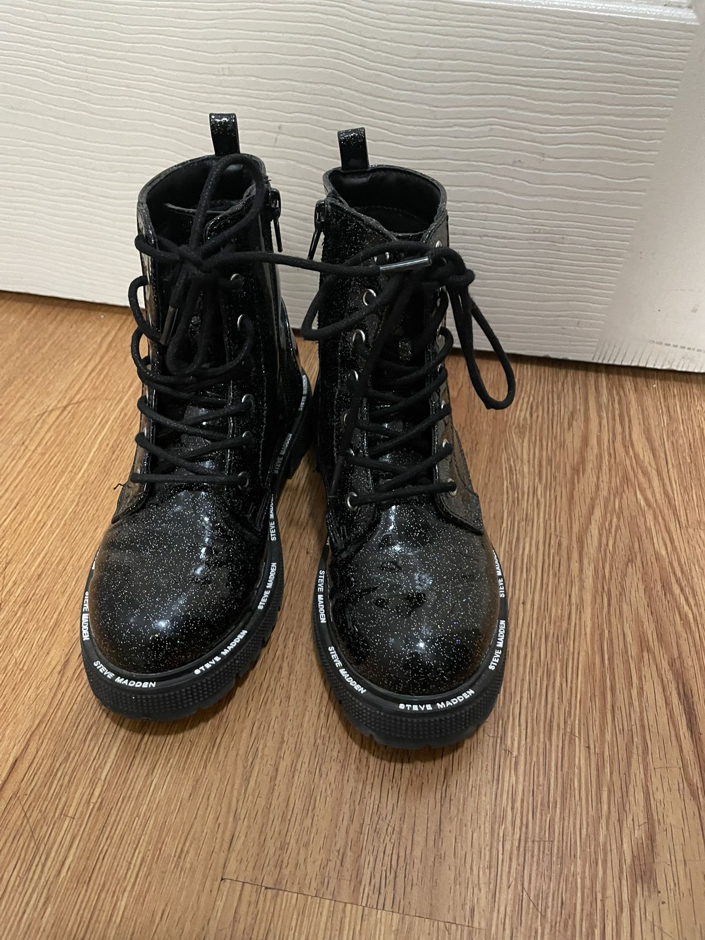 Steve Madden Girls Boots Size 1 $15