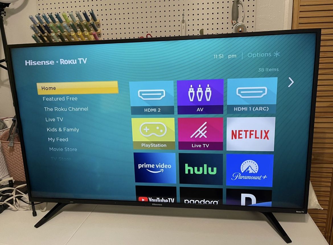 Brand New Flat Screen 50” Inch Roku TV Television 