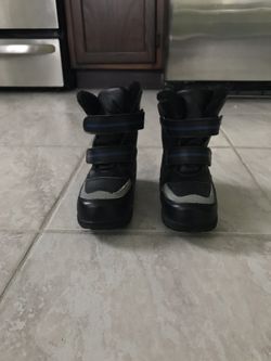 Toddler boys winter boots size 9
