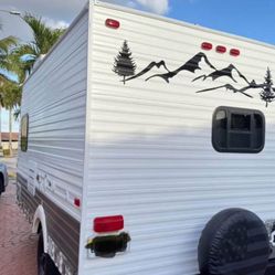 2010 Gulfstream 17 Foot Travel Trailer