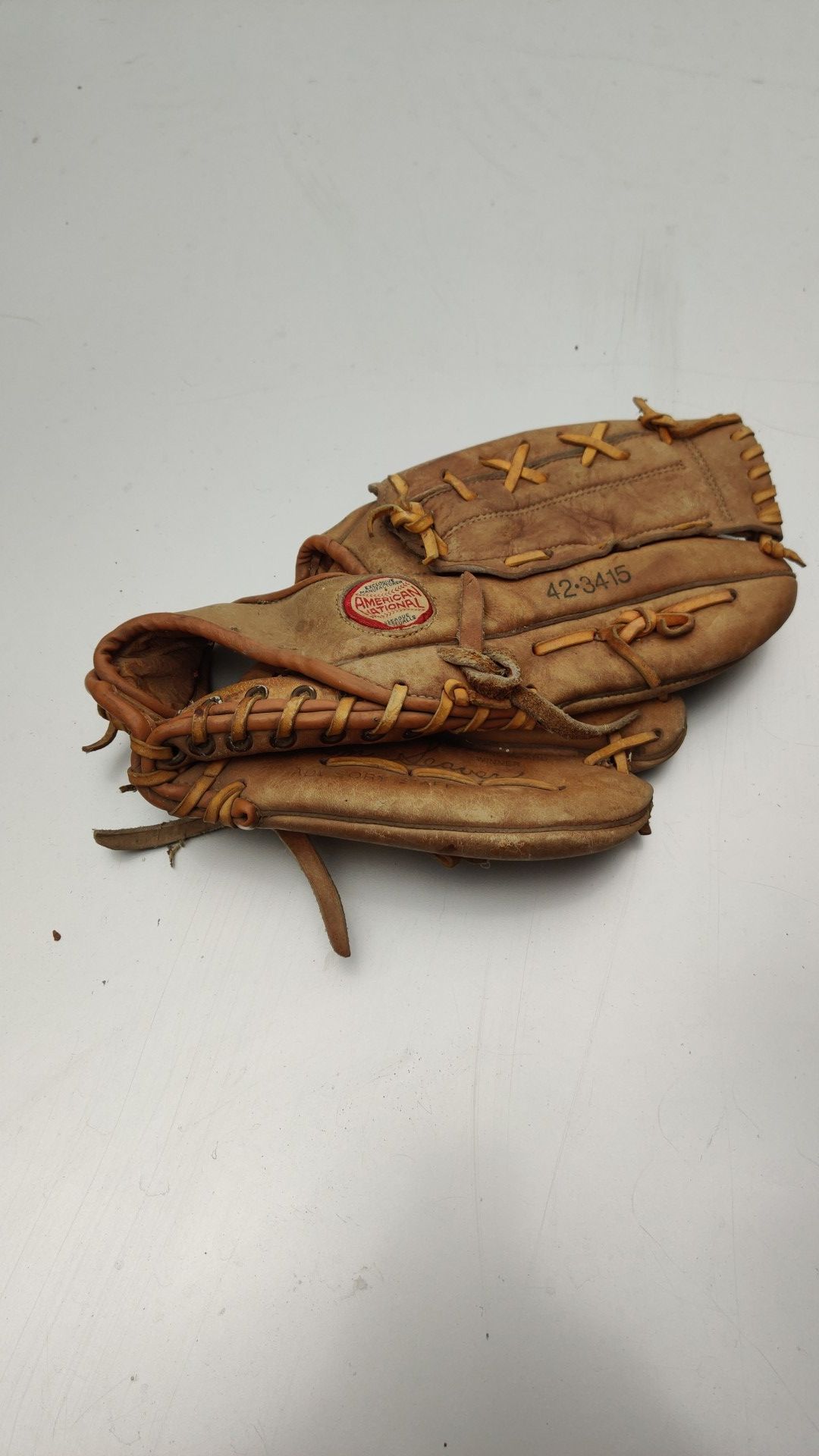 Vintage Spalding baseball glove. Tom Seaver