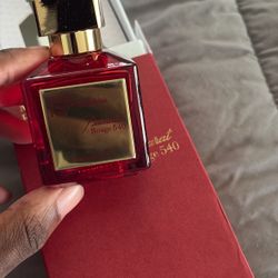 Baccarat rouge 540