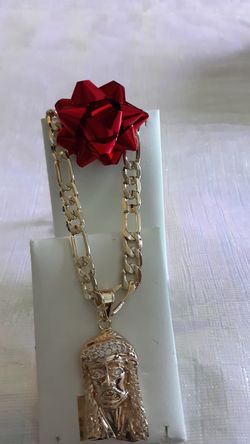 Gold plated chain with white zirconia stone