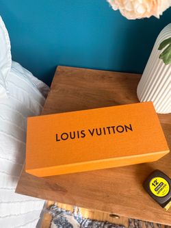 LV - empty box