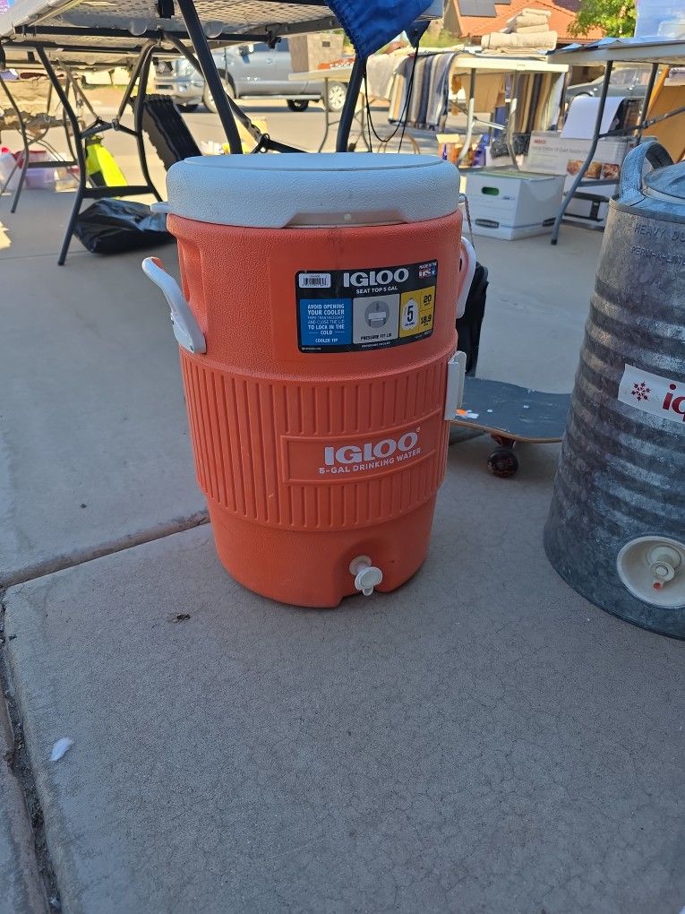 Igloo Cooler