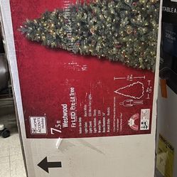 7.5ft Westwood FirLED Pre Lit Tree