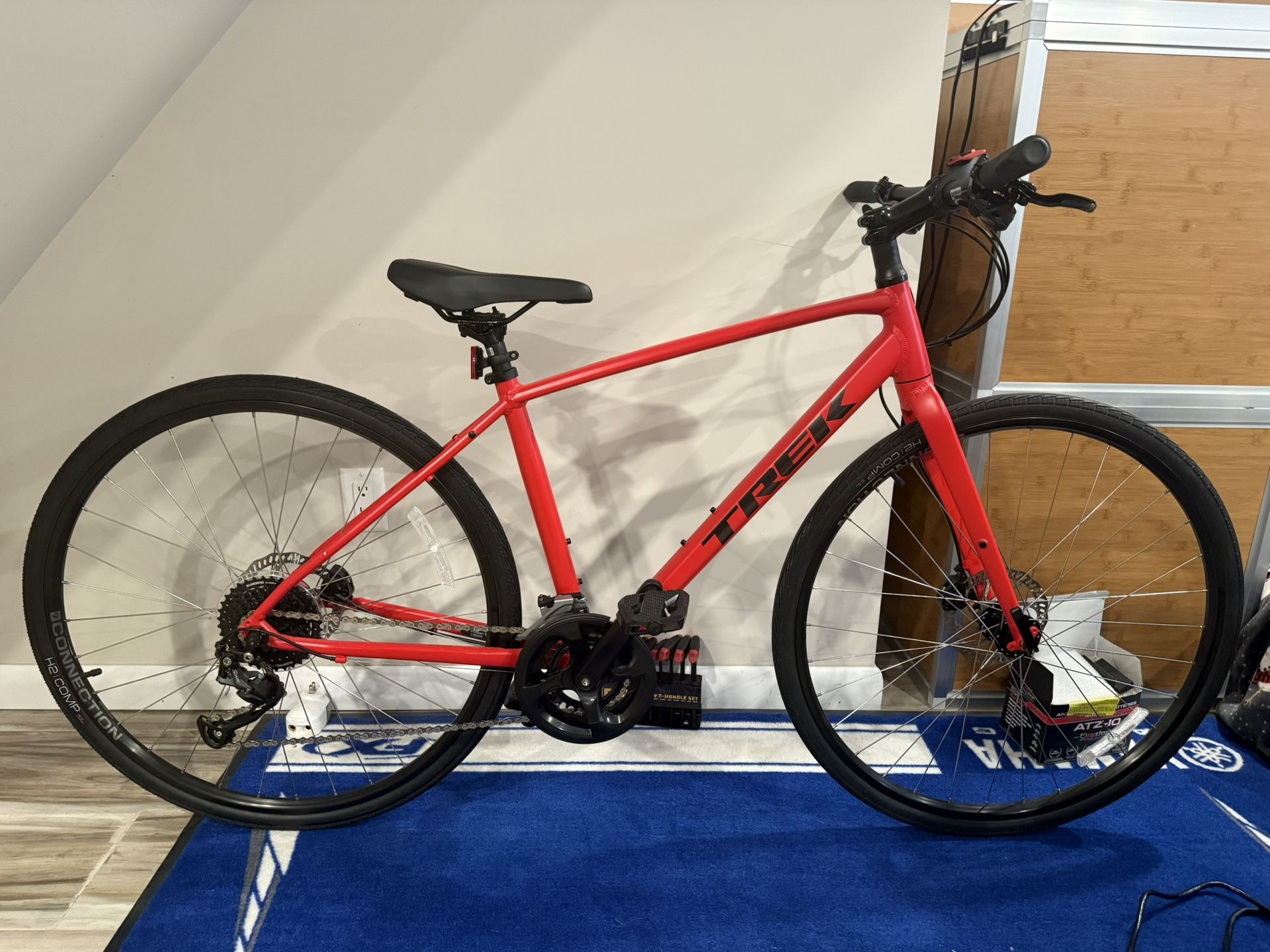 23 Trek FX 2 Disc Satin Viper Red (Size Medium)