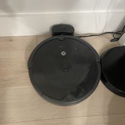 Roomba - Great Conditions