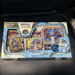 Pokemon Lucario Vstar premium collection