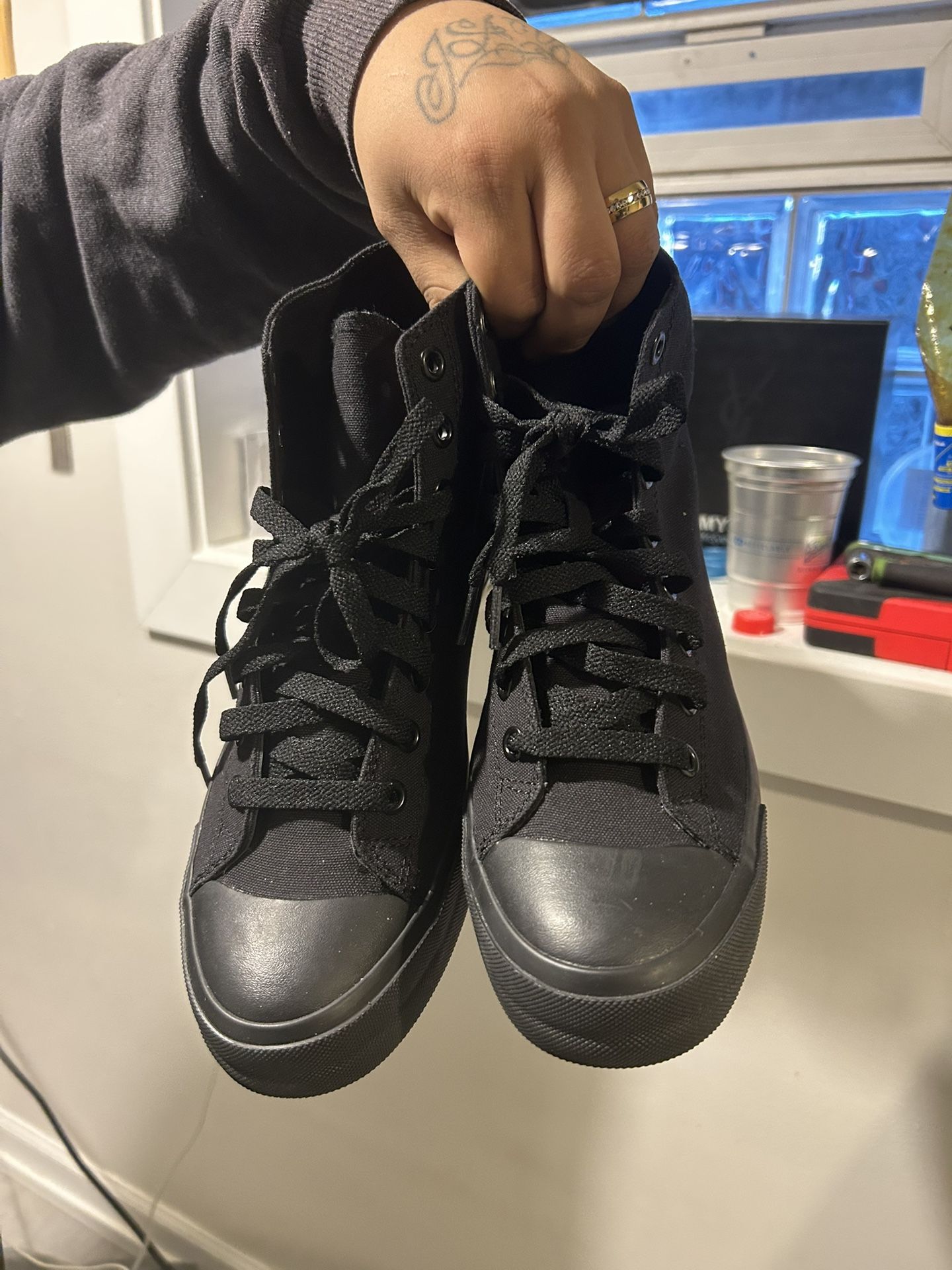 Pembroke Size 8 Shoes For Crews