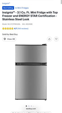 Insignia Mini Fridge w Freezer 3.1 cu. ft.