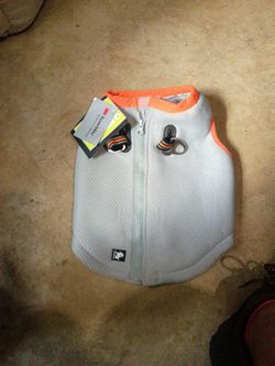 Dog cooling  vest/ harness adjustable & reflective size med.