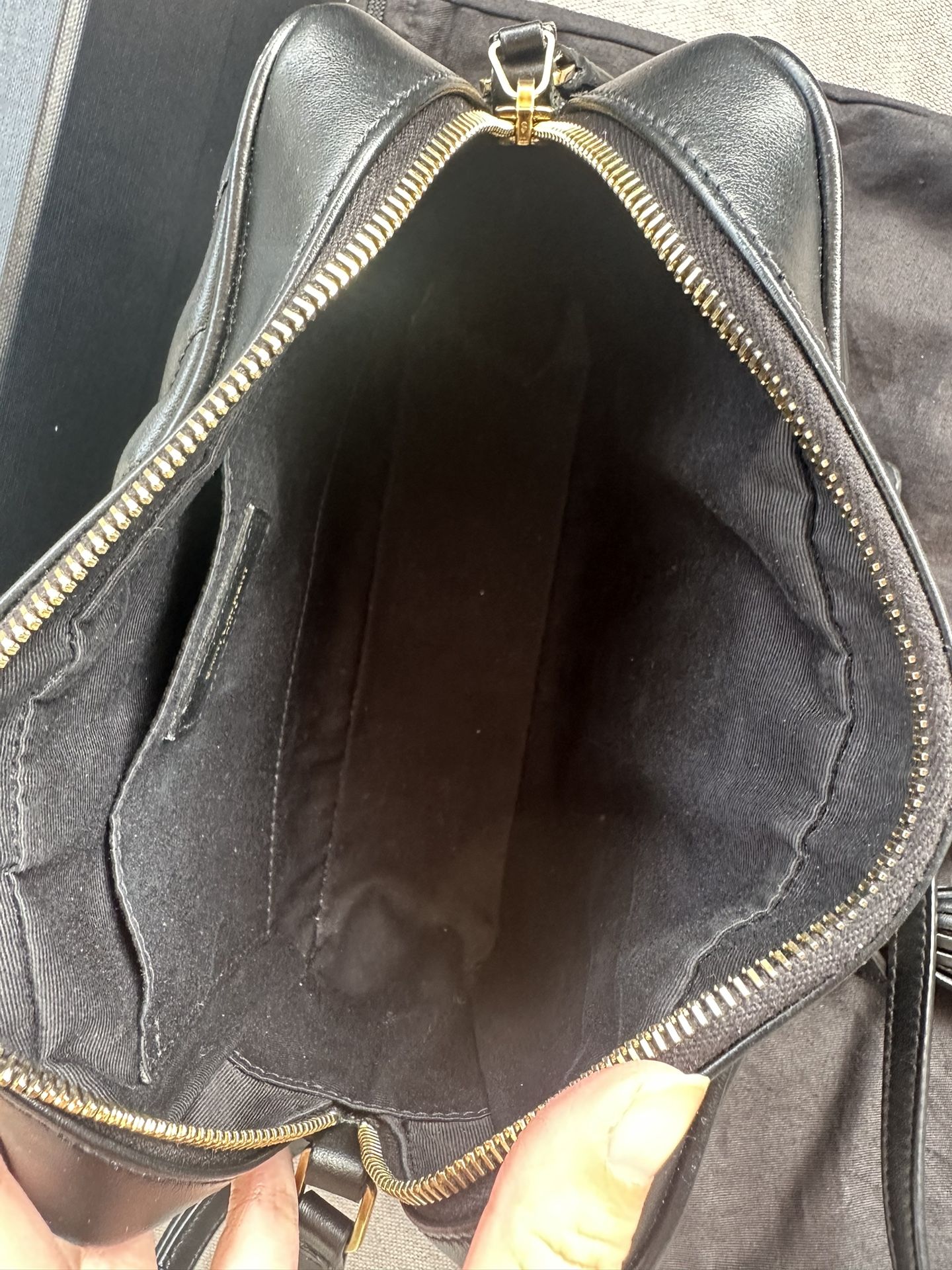 Auth YSL Lou Camera Bag Black (Excellent Used Condition) for Sale in Newport Beach, CA OfferUp