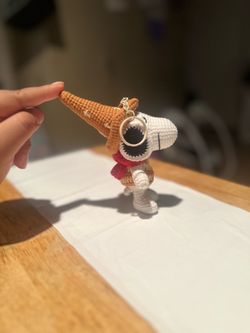 Crocheted snoopy