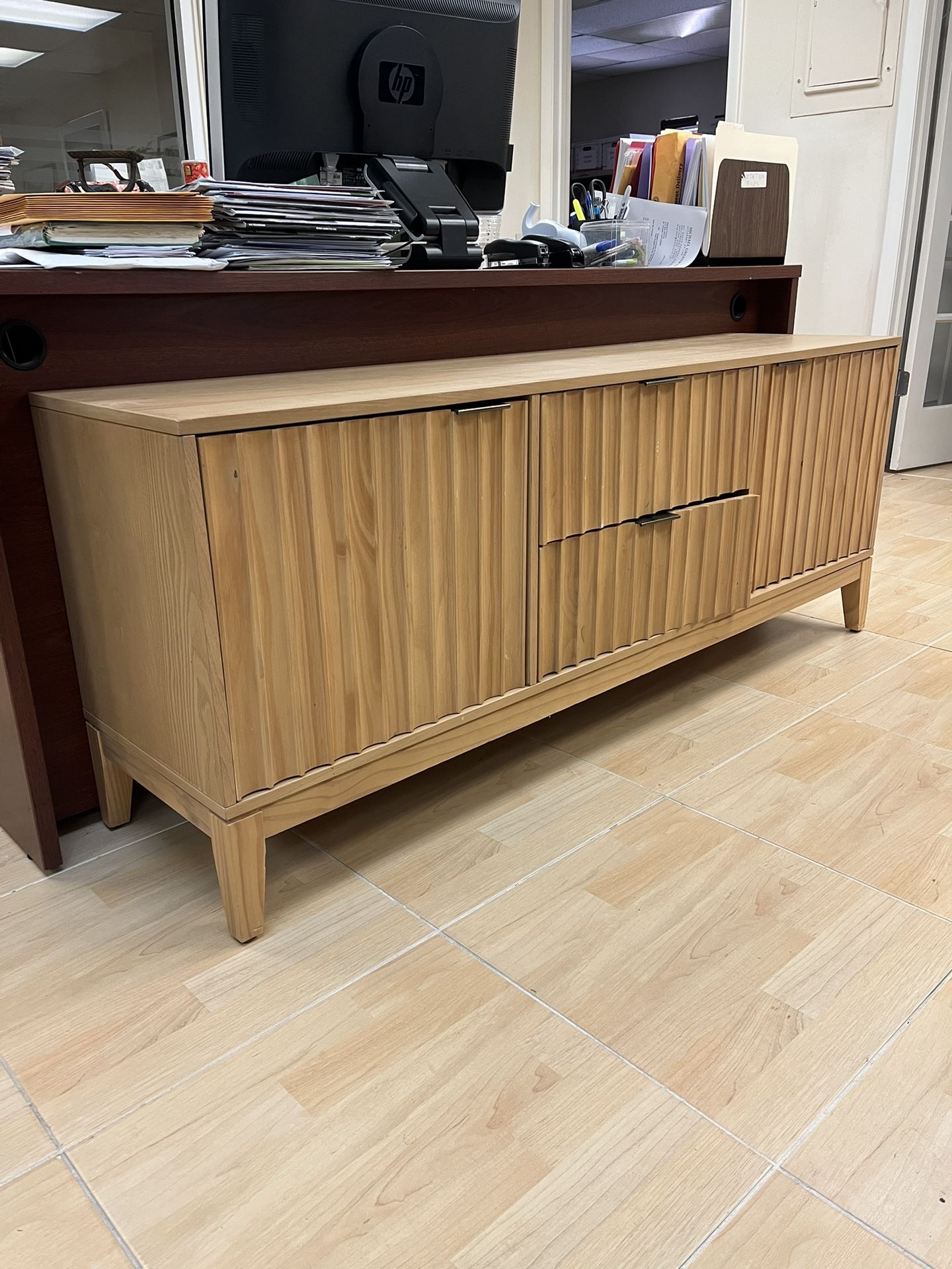 Narrow Table