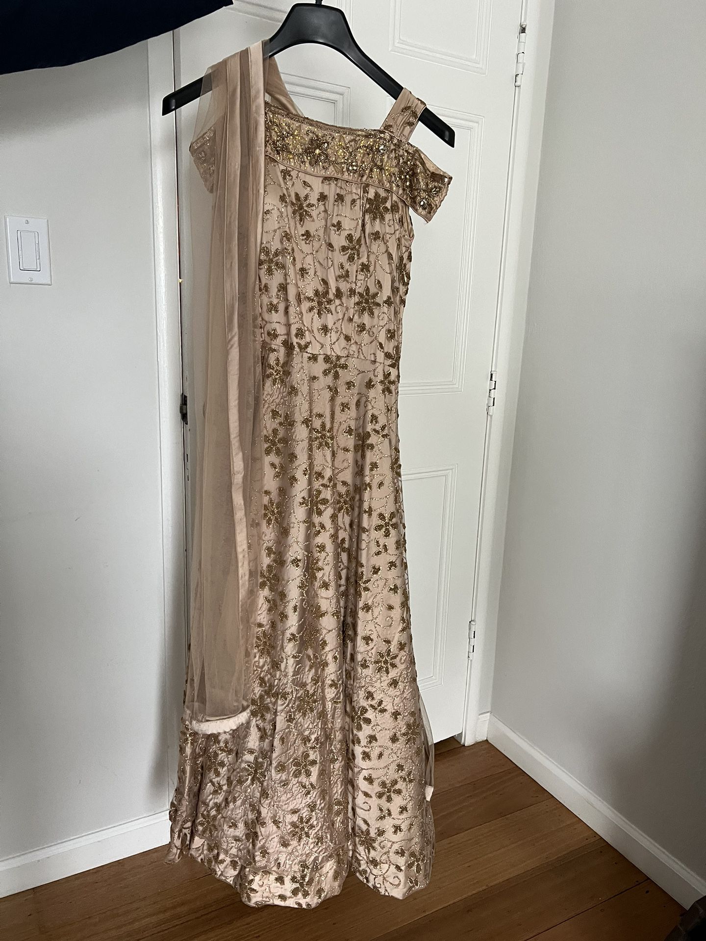 Beautiful Gold Dress/Gown
