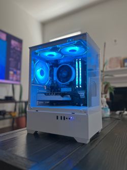 WHITE GAMING PC
