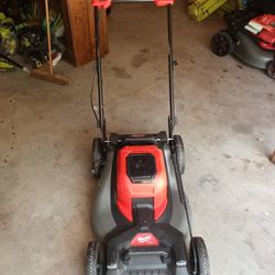 Milwaukee Self-propelled Batteries Operated Mower