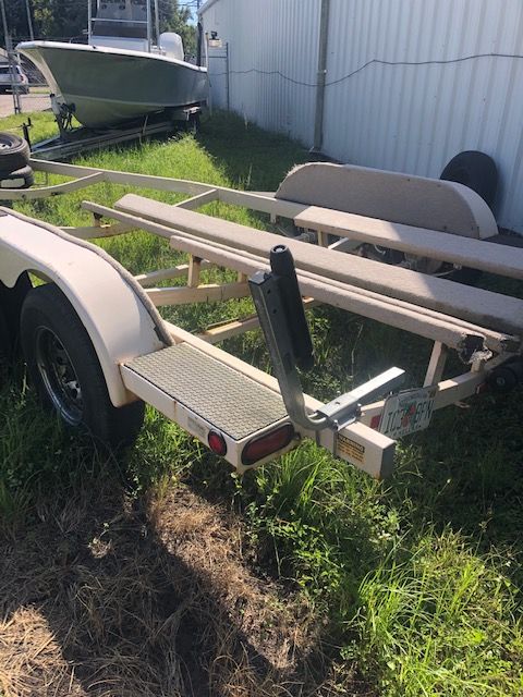 Used tandem boat Trailer fits 19 to 21' boat. Used tandem boat trailer - 650.00 - boat trailer used for sale - As is- used boat trailer