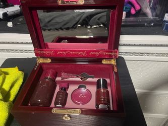 Victoria Secret  very sexy jewelry box