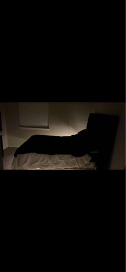 Full size bed