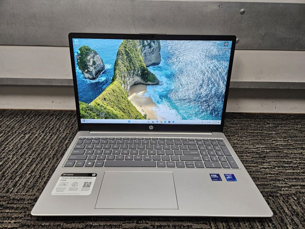 2024 Hp Laptop 15" Ultra 7 Windows 11