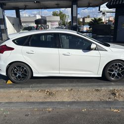 2016 Ford Focus