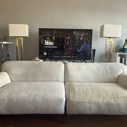 Abisko quartz white sofa.