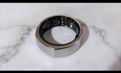 Oura Ring Gen 3 Silver Size 10- Great Condition with Charging Dock