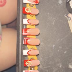 Custom Handmade Press On Nails 