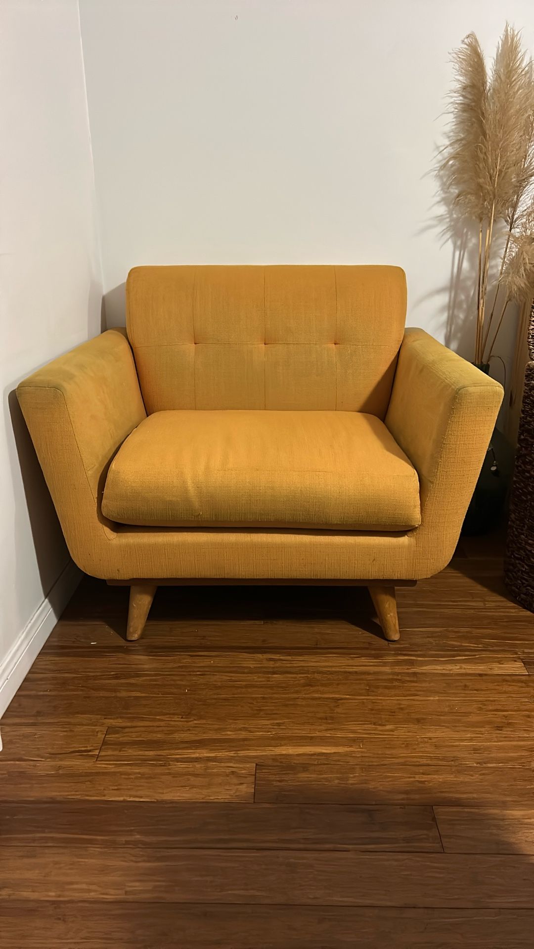 Thrive Shade Butter Sofa 