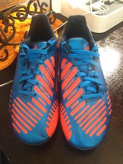 Soccer cleats
