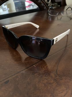 Micheal kors sun glasses