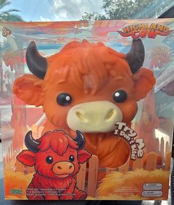 Highland Cow Squishy Toy 😍 the cutest viral squishy