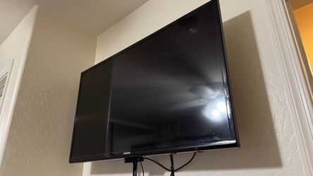 40" Samsung TV