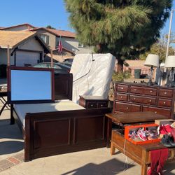 Full Bedroom Set With Mattress Included (size queen)