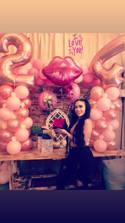 Balloon garlands, balloon columns, dessert tables