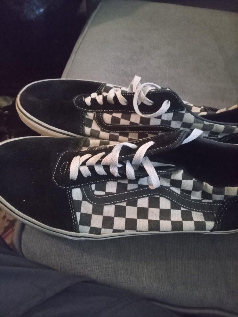 Men's Cab Checkered Black Abd White Good Condition Size 13