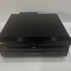 PIONER DVL-909  LASERDISC PLAYER  + 1 MOVIE