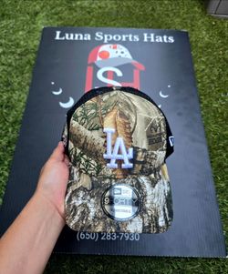 LA Dodgers Realtree trucker