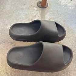 Mens Adidas Yeezy Slide “ Onyx” Size 9 