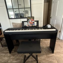 YAMAHA 88-Key Weighted Digital Piano Set