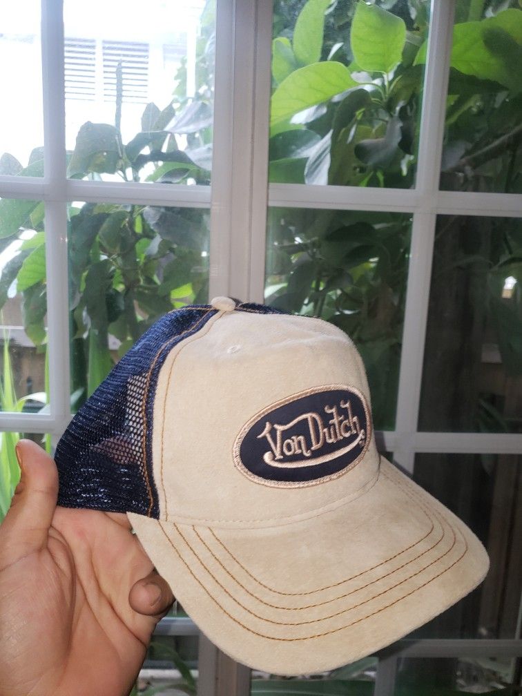 Von Dutch Brown & Red Trucker Hat – Players Closet