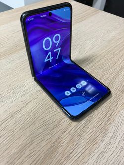 Motorola razr+   - Unlocked - 256GB 