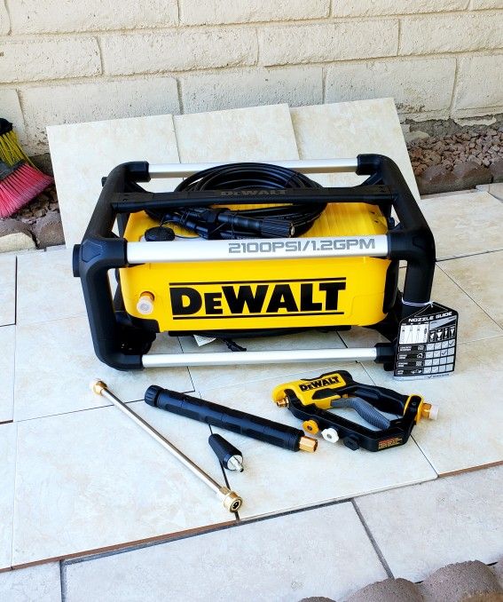 DeWALT Electric Pressure Washer 2100 PSI