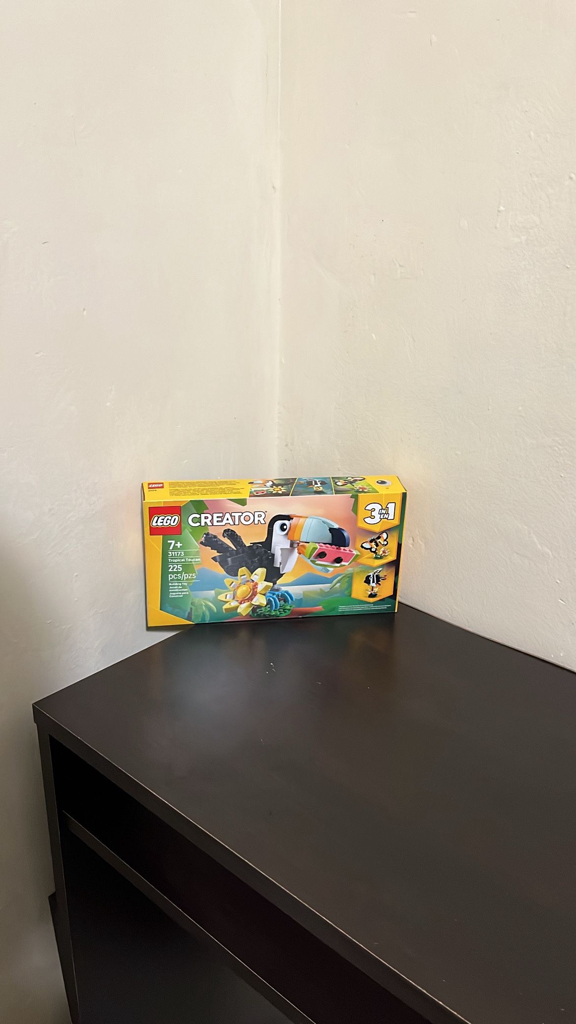 LEGO Creator 3-in-1 Tropical Toucan 