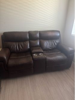 Dual recliner couch