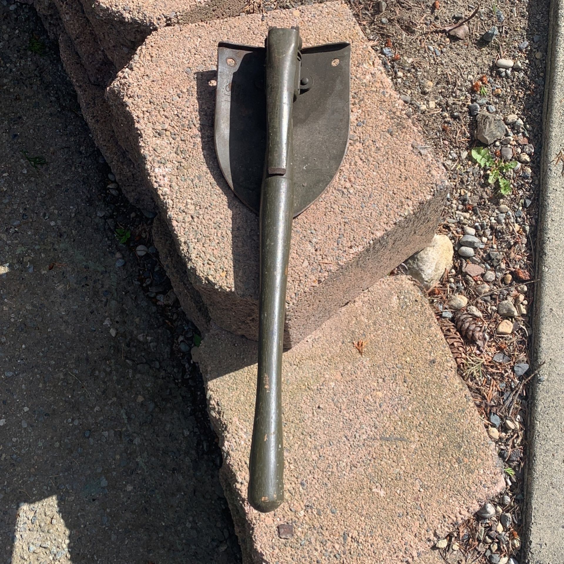 Military jeep shovel