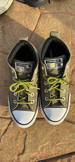 Converse Chuck Taylor All Star Mid Top Sneakers